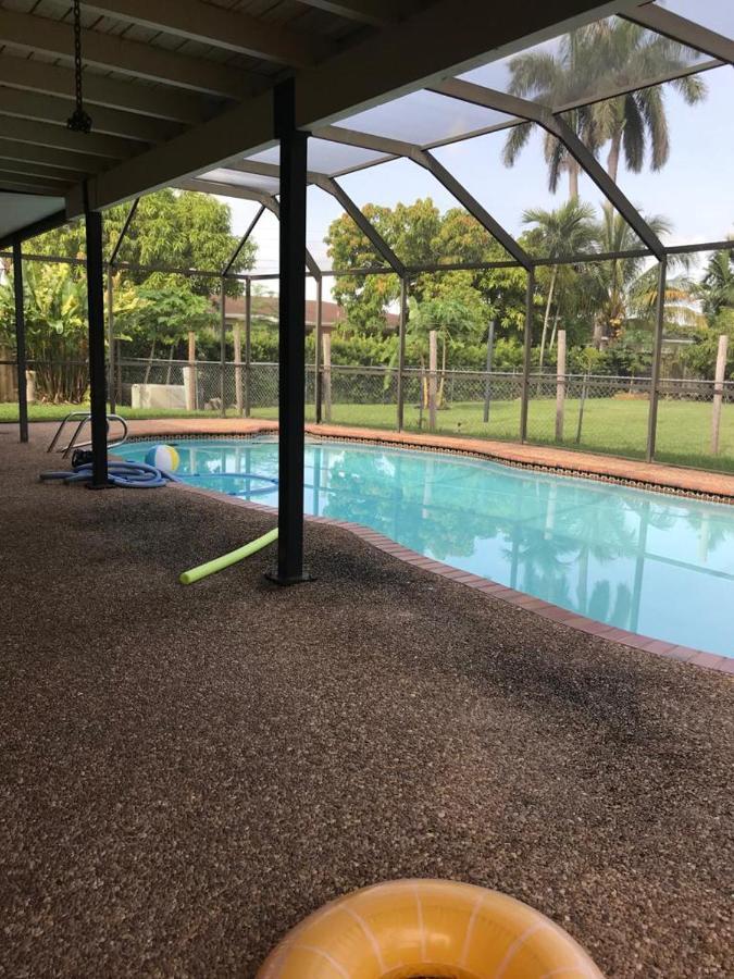 82-10Sw 135Av Villa Miami Dış mekan fotoğraf