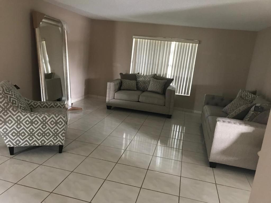 82-10Sw 135Av Villa Miami Dış mekan fotoğraf